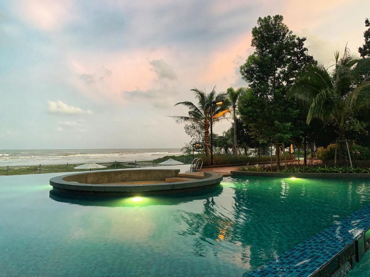 Timur Bay Groundfloor Pool & Seaview Куантан Экстерьер фото