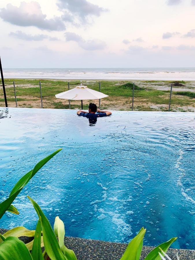Timur Bay Groundfloor Pool & Seaview Куантан Экстерьер фото